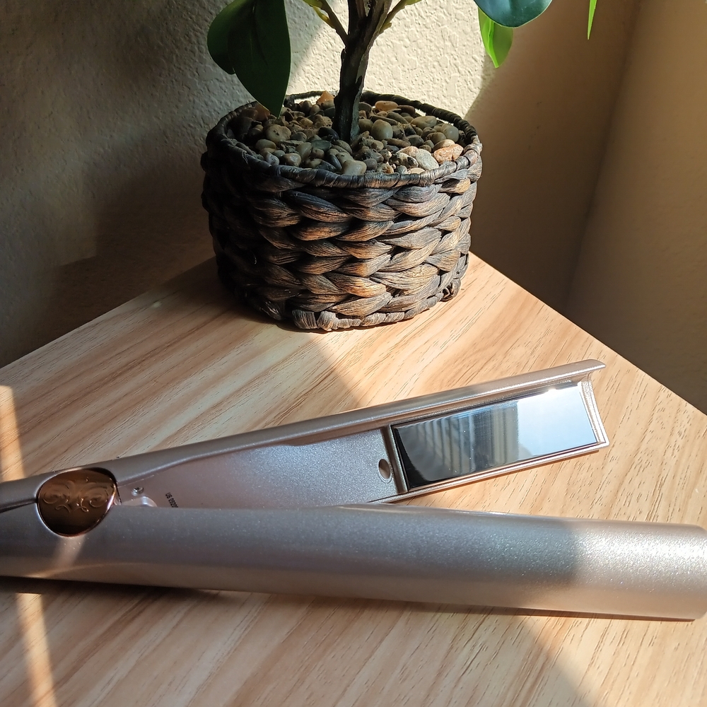 TYME Metallic Hair Straightener